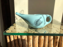 Lade das Bild in den Galerie-Viewer, Nethi Topf-Nasenkännchen