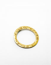 Lade das Bild in den Galerie-Viewer, Kali Mantra Anhänger - Gold