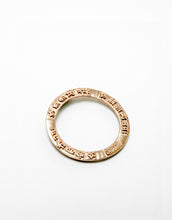 Lade das Bild in den Galerie-Viewer, Kali Mantra Anhänger - Roségold