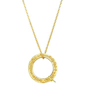 Lade das Bild in den Galerie-Viewer, Gayatri Mantra Anhänger - Gold